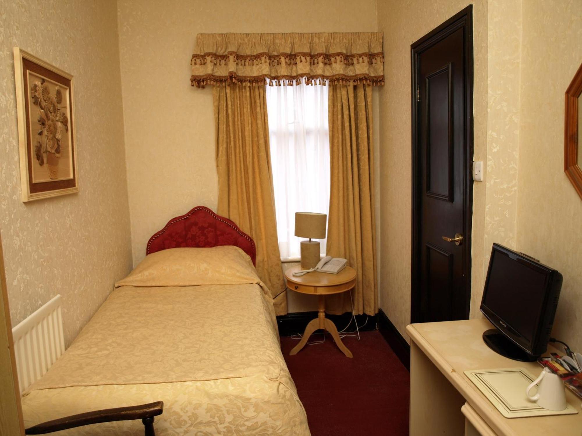 Clifton Park Hotel - Exclusive To Adults Lytham St Annes Zimmer foto